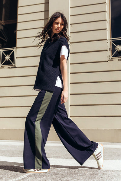 5554110.NAVY_E5_grande.jpg?v=