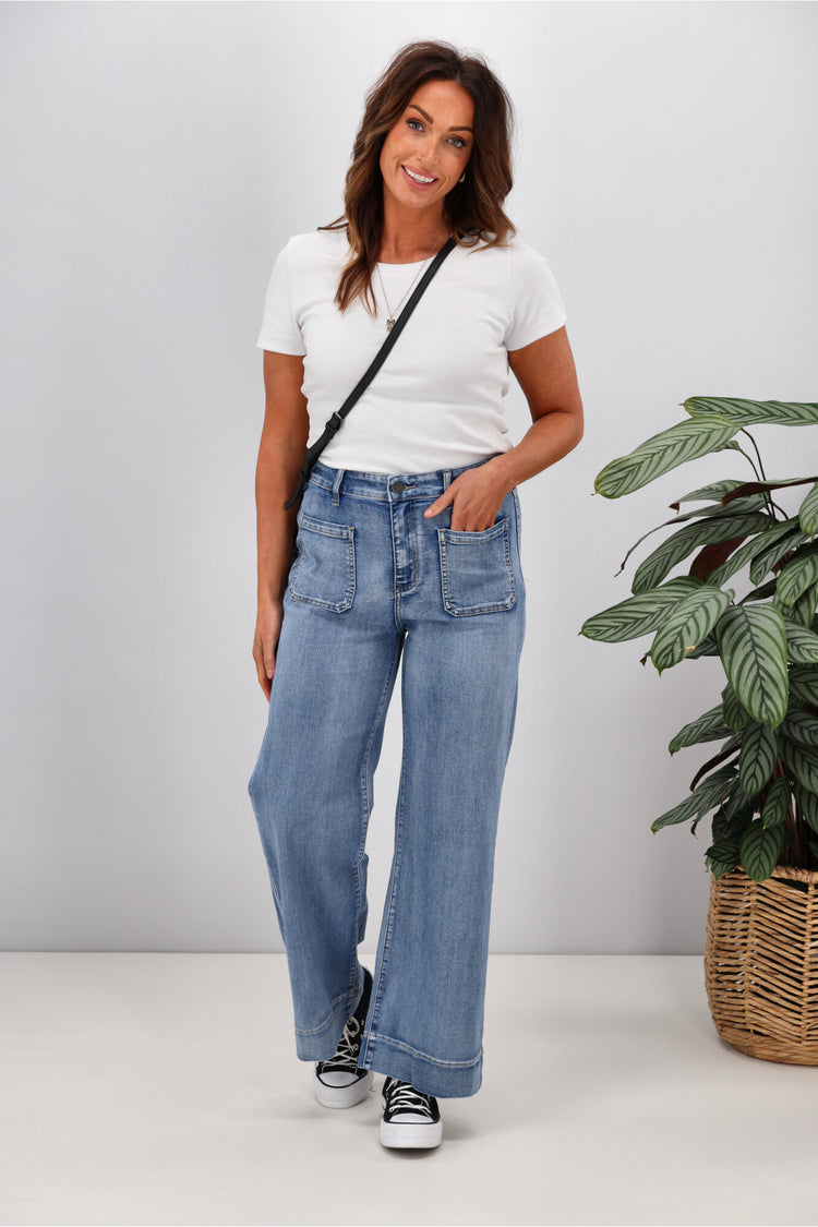 シェリエ♡OKAYAMA front pocket denim ライトブルー シェリエ♡OKAYAMA front pocket denim ライトブルー OKAYAMA front