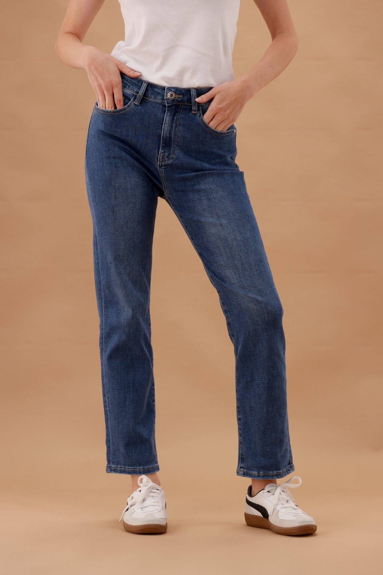 Elm Ada Straight Leg Jean Washed Blue
