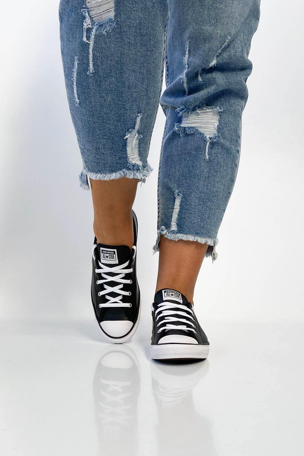 Converse Chuck Taylor Dainty Leather Low Black Shine On NZ